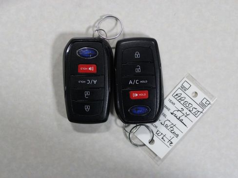 Used 2024 Subaru Solterra AWD/4WD image 32
