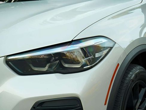 Used 2022 BMW X5 xDrive40i AWD/4WD image 59