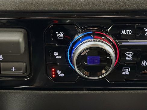 New 2026 GMC Sierra 2500 SLT w/ SLT Premium Package AWD/4WD image 22