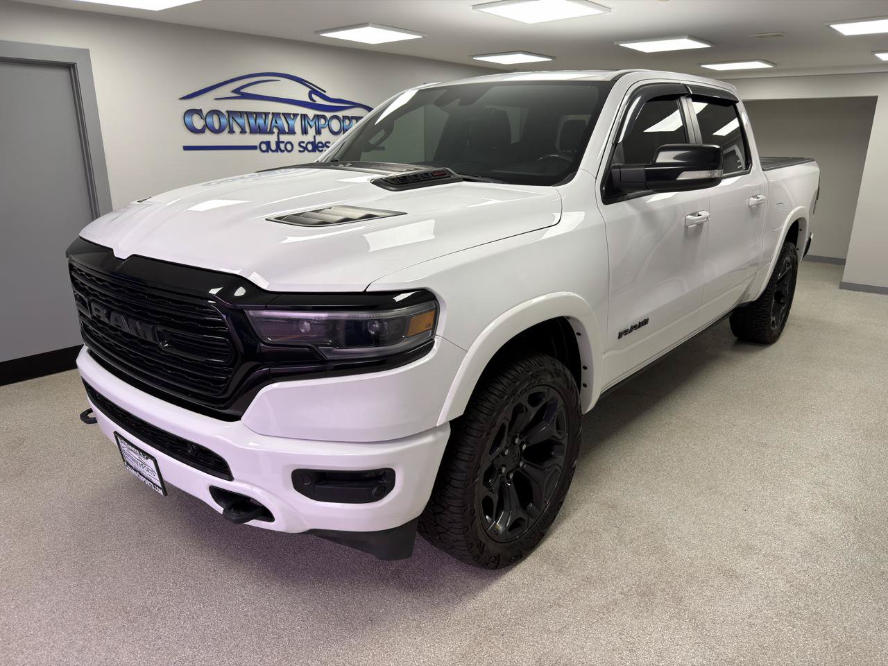Used 2022 RAM 1500 Limited w/ Night Edition AWD/4WD image 2