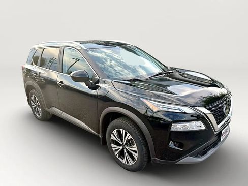Used 2023 Nissan Rogue SV w/ SV Premium B Package AWD/4WD image 2