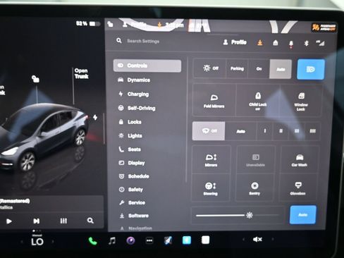 Used 2022 Tesla Model Y Long Range AWD/4WD image 13