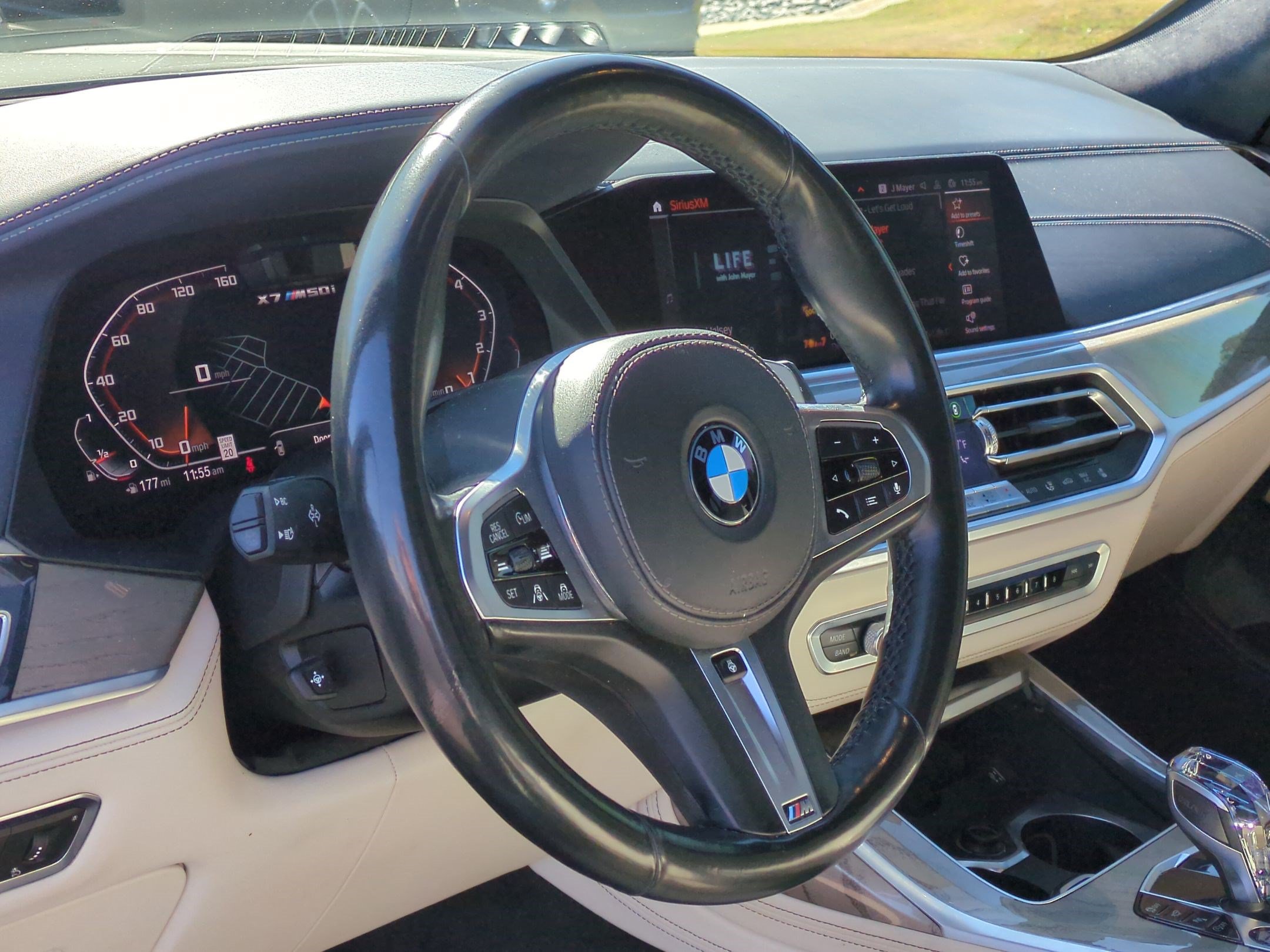 Used 2020 BMW X7 M50i w/ Dynamic Handling Package AWD/4WD image 17