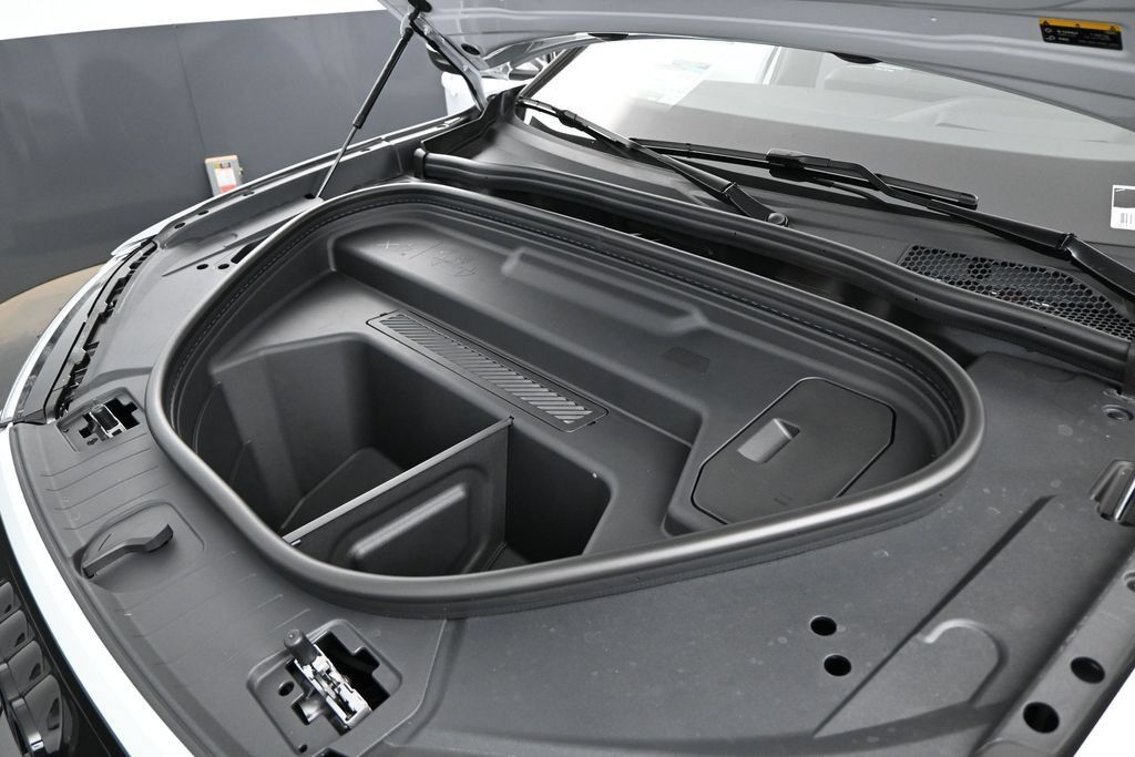 New 2027 Audi SQ6 e-tron Premium Plus AWD/4WD image 21