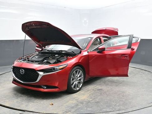 Used 2019 MAZDA MAZDA3 AWD Sedan w/ Premium Package image 34