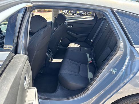 Used 2025 Honda Accord SE image 11