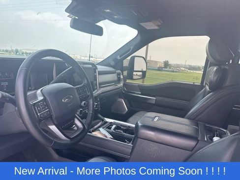 Used 2025 Ford F250 Platinum w/ FX4 Off-Road Package AWD/4WD image 12