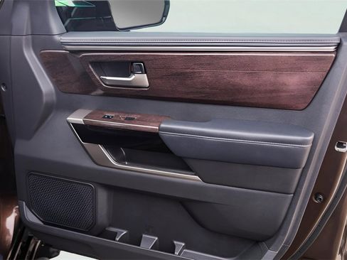 Used 2024 Toyota Tundra Limited w/ Power Package image 31