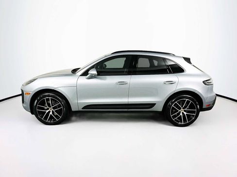 Certified 2026 Porsche Macan AWD/4WD image 2