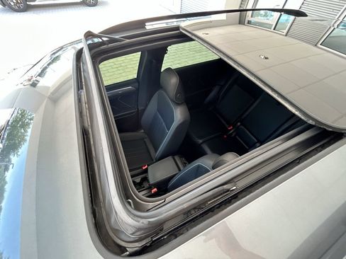 Certified 2024 Volkswagen Tiguan SE R-Line FWD image 34