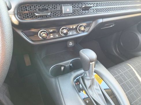 Certified 2025 Honda HR-V LX image 25