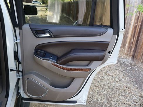 Used 2015 Chevrolet Tahoe LTZ image 27