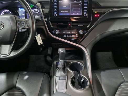 Used 2024 Toyota Camry SE FWD image 20