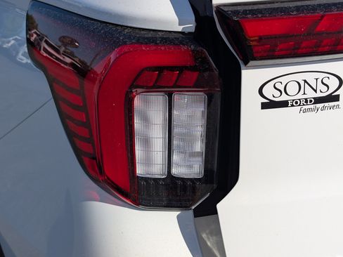 New 2026 Ford Explorer Active AWD/4WD image 12