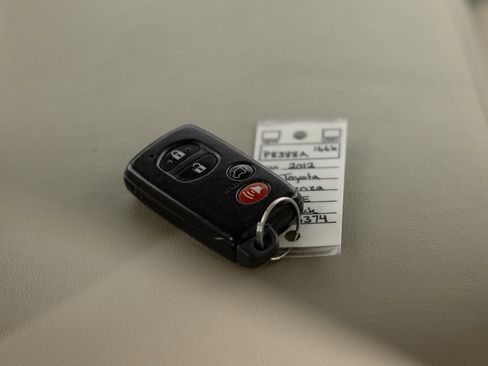 Used 2012 Toyota Venza XLE w/ XLE Premium Pkg image 35