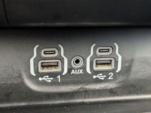 Used 2024 RAM 1500 Laramie image 26