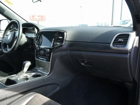 Used 2021 Jeep Grand Cherokee Laredo X image 15