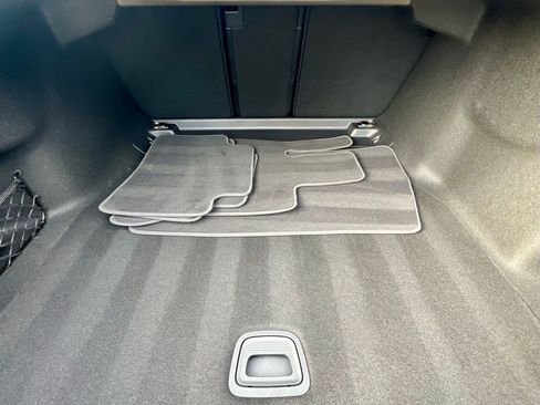 Certified 2025 Mercedes-Benz C 300 4MATIC Sedan image 34