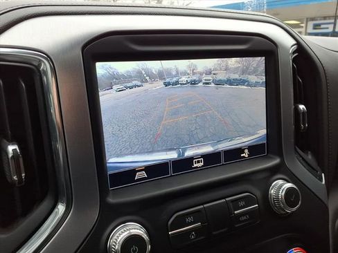 Used 2022 GMC Sierra 1500 SLT w/ SLT Premium Package image 33