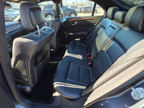 Used 2012 Mercedes-Benz E 350 4MATIC Sedan image 17
