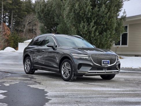Used 2025 Genesis GV70 2.5T image 1