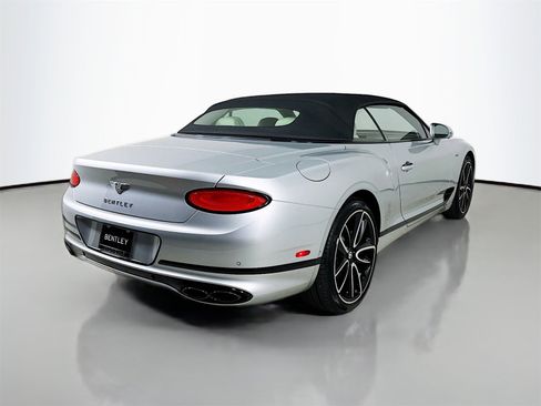 Used 2024 Bentley Continental GT V8 image 8