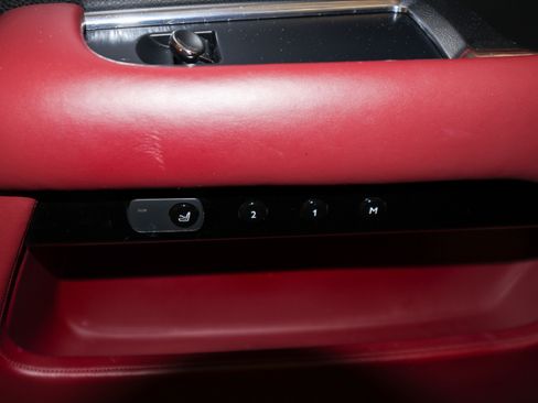 Used 2015 Rolls-Royce Wraith RWD image 56