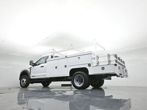 New 2025 Ford F450 XL w/ XL Chrome Package image 3