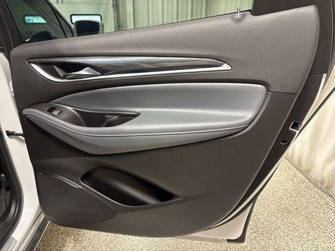 Used 2018 Buick Enclave Premium image 24