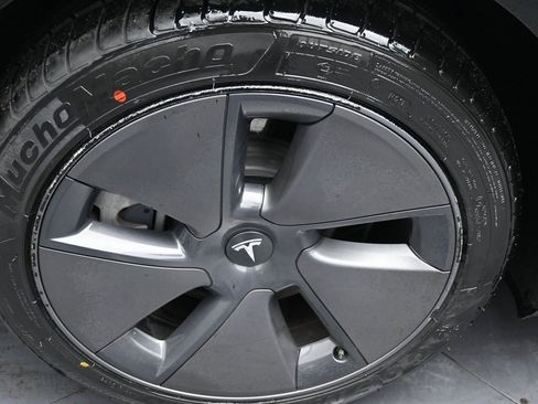 Used 2023 Tesla Model 3 Standard Range image 33