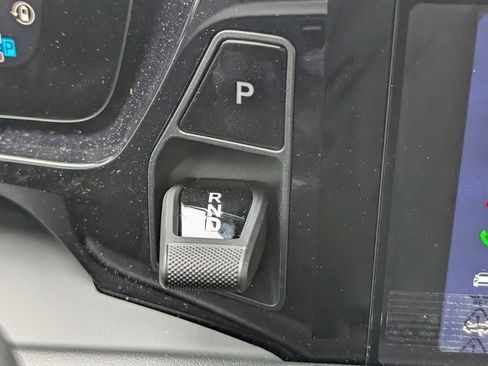 Used 2025 Porsche Macan 4 Electric image 26