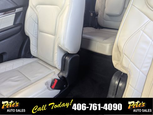 Used 2017 Ford Explorer Platinum image 19