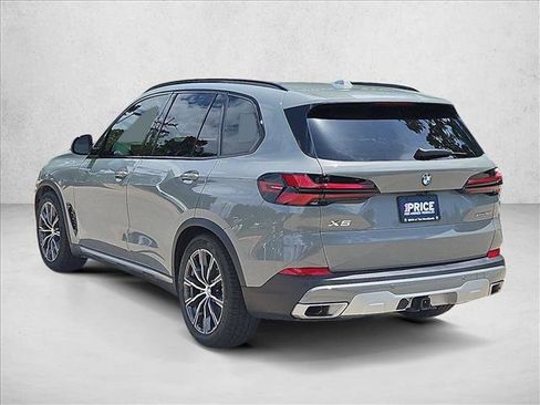 Used 2025 BMW X5 xDrive40i w/ M Sport Package AWD/4WD image 8
