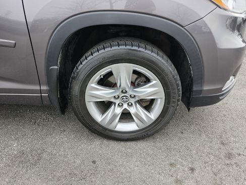 Used 2016 Toyota Highlander Limited image 11