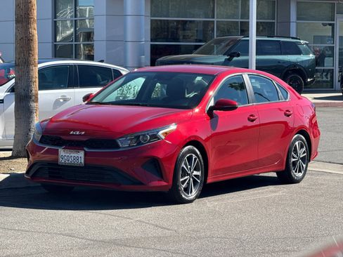 Used 2023 Kia Forte LXS w/ LXS Technology Package image 7