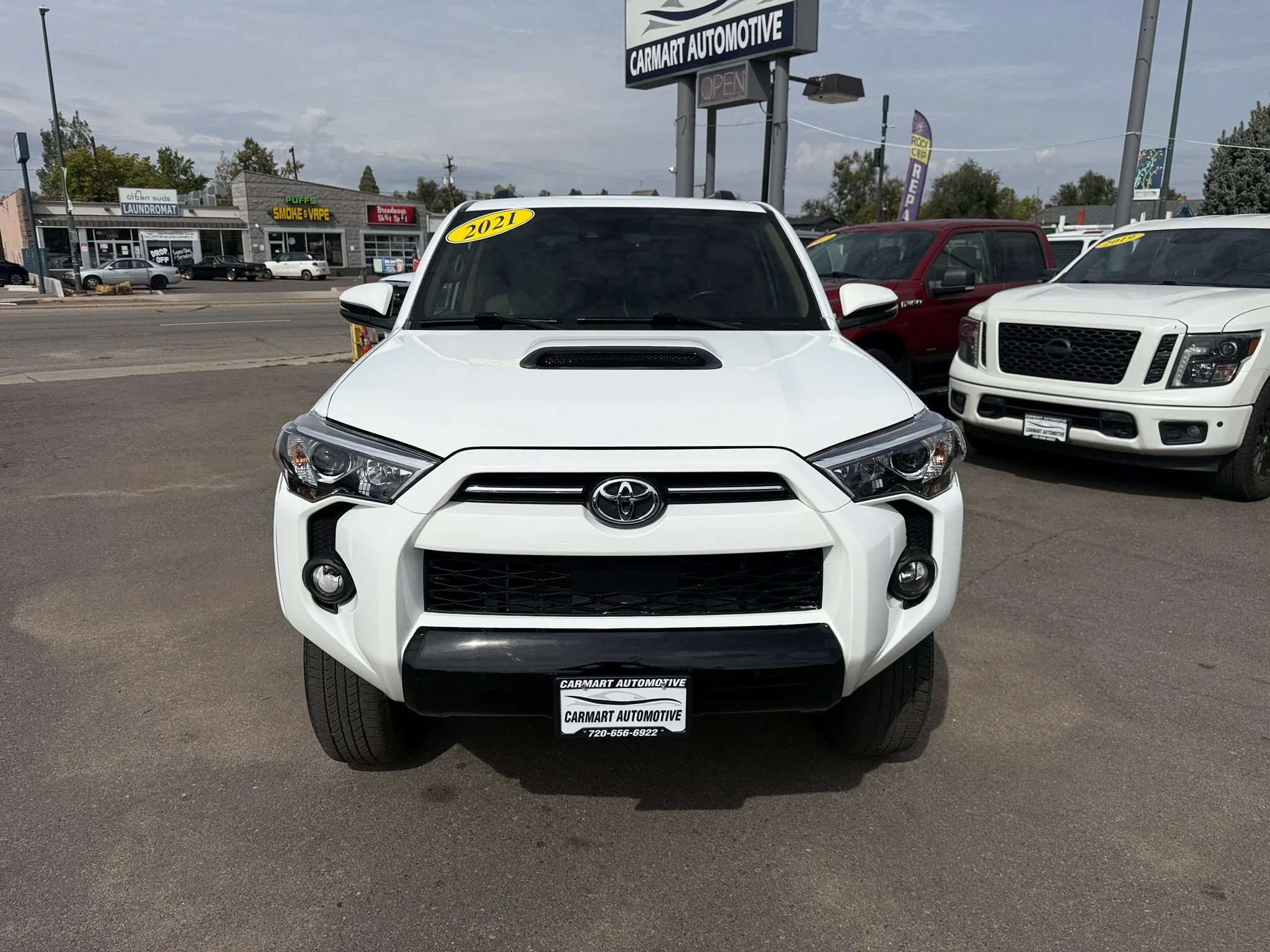 Used 2021 Toyota 4Runner SR5 Premium w/ Moonroof Package AWD/4WD image 4