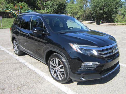 Used 2016 Honda Pilot Touring image 4