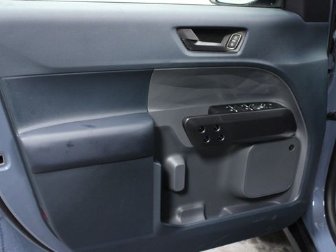 New 2025 Ford Maverick Lariat w/ Black Appearance Package image 11