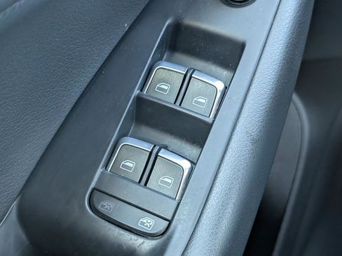 Used 2016 Audi Q5 2.0T Premium image 10