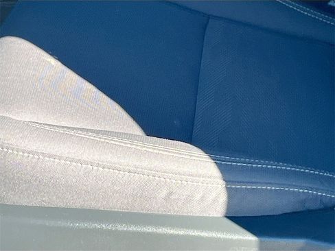 Used 2024 Nissan Frontier SV w/ SV Convenience Package image 19