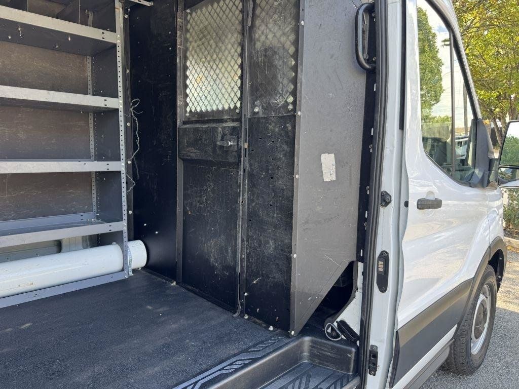 Used 2020 Ford Transit 250 Medium Roof RWD image 17