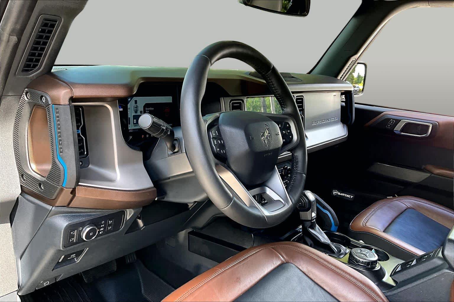 Used 2022 Ford Bronco Outer Banks AWD/4WD image 18