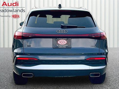 Used 2025 Audi Q5 Premium w/ Convenience Package image 5