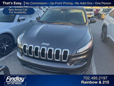 Used 2018 Jeep Cherokee Latitude Plus w/ Comfort/Convenience Group image 5