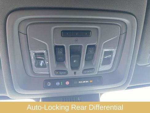 Used 2024 Chevrolet Silverado 1500 LTZ w/ LTZ Premium Package image 31