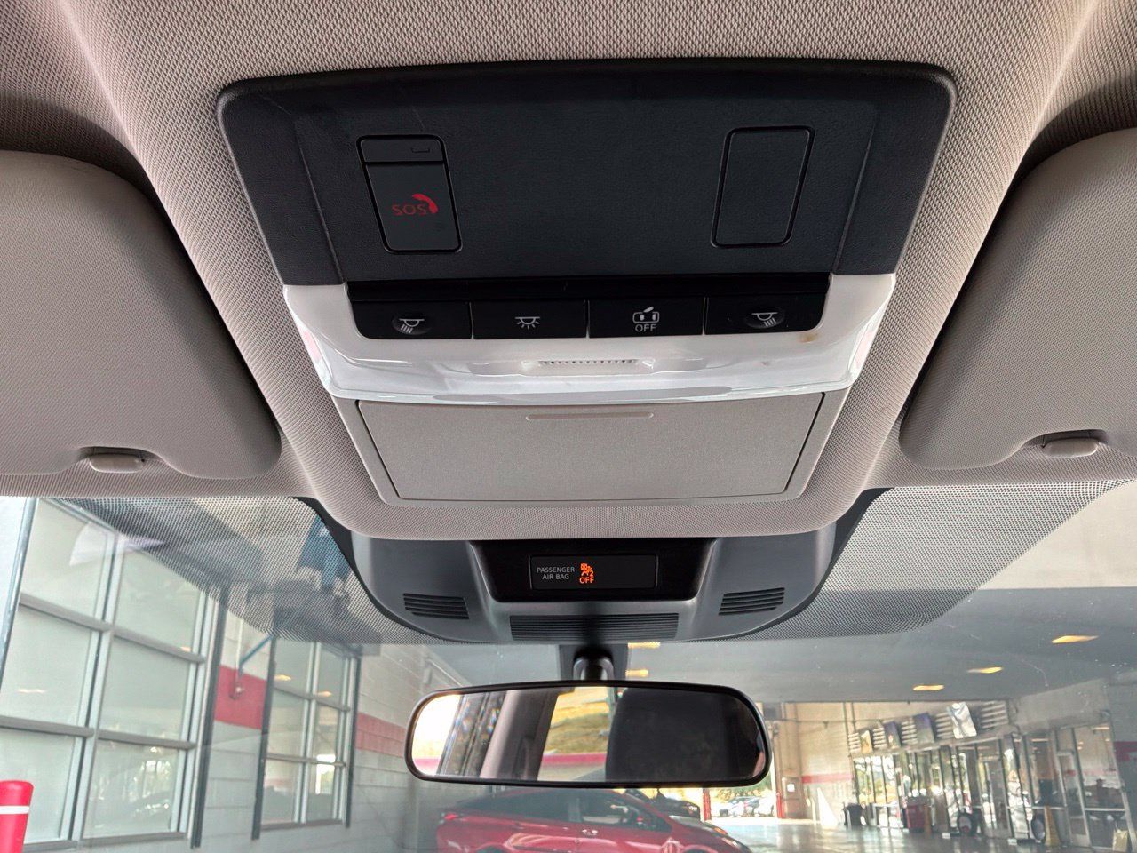 Used 2025 Nissan Rogue SV FWD image 16