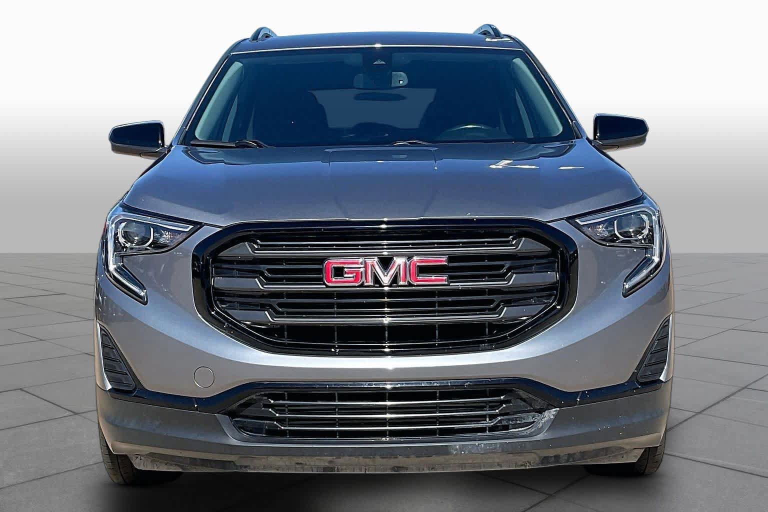 Used 2021 GMC Terrain SLE w/ Elevation Edition FWD image 4