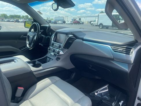 Used 2015 Chevrolet Suburban LT AWD/4WD image 31