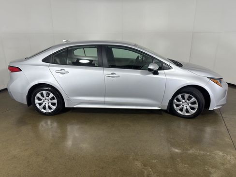 Used 2024 Toyota Corolla LE FWD image 9