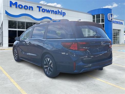 New 2026 Honda Odyssey EX-L image 3